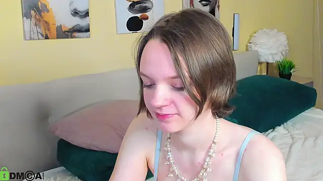 Olivia Riesz online show from 05.05.26