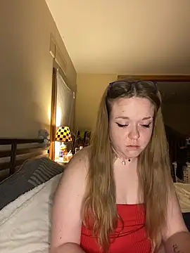 Snapshot of SmirkFans chatting on 02.13.26 SmirkFans online show from 02.13.26