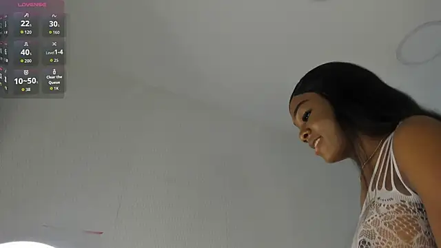 Snapshot of IsisBrown_ chatting on 07.01.26 IsisBrown online show from 07.01.26