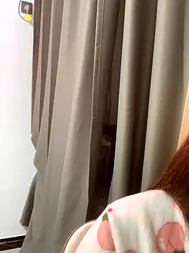 Snapshot of boniu-mimi chatting on 11.24.25 boniu-mimi online show from 11.24.25