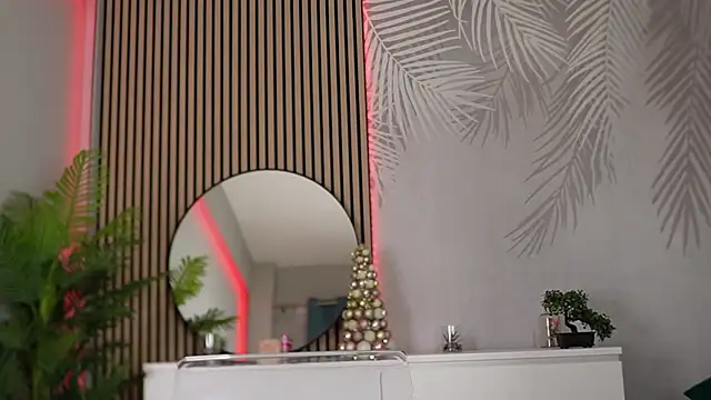 Snapshot of Jessy_Cruz_ chatting on 12.23.25 Jessy Cruz online show from 12.23.25