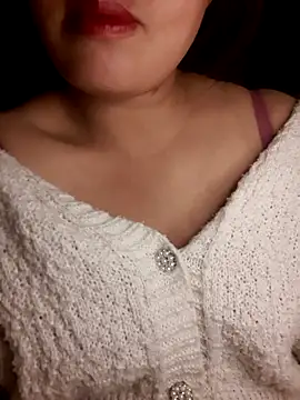 Snapshot of mai-mai-97 chatting on 12.17.25 mai-mai-97 online show from 12.17.25