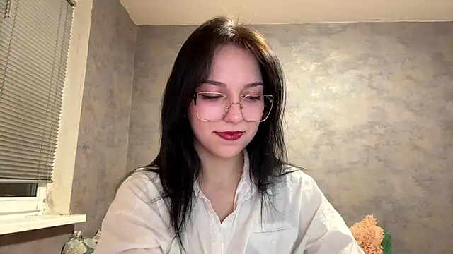 Snapshot of GlibRasher chatting on 12.17.25 GlibRasher online show from 12.17.25