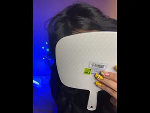 Snapshot of SaraAndrade_ chatting on 01.17.26 SaraAndrade online show from 01.17.26