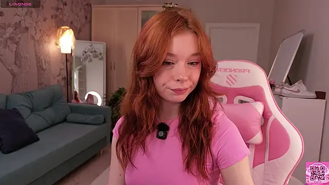 Snapshot of eva_aria chatting on 05.21.26 eva aria online show from 05.21.26