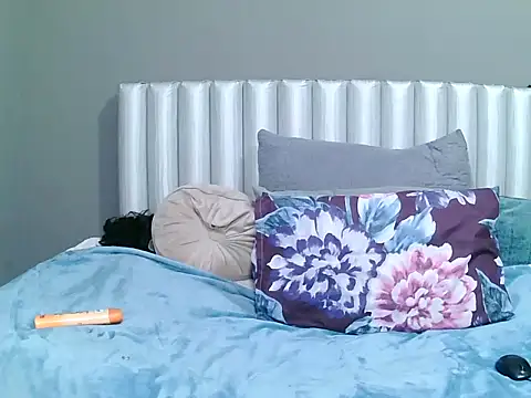 Snapshot of SavageHoney chatting on 12.02.25 SavageHoney online show from 12.02.25