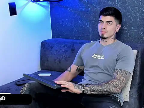 Snapshot of _mrcock__ chatting on 04.10.26 mrcock online show from 04.10.26