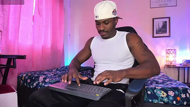 Ethantravis22 online show from 04.29.26