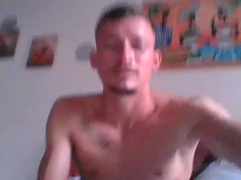 Snapshot of monojerez chatting on 12.22.25 monojerez online show from 12.22.25