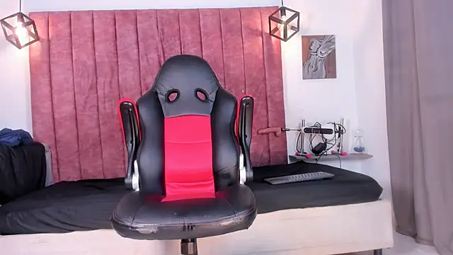 Snapshot of Noah_Katz chatting on 12.23.25 Noah Katz online show from 12.23.25