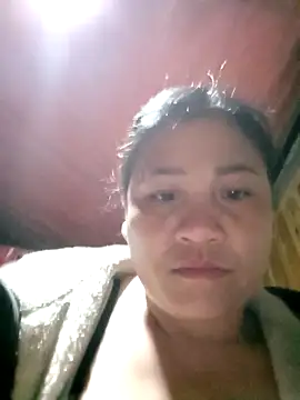 Snapshot of hey-bana chatting on 12.19.25 hey-bana online show from 12.19.25