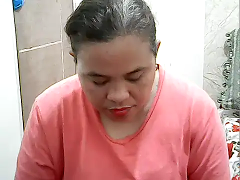 Snapshot of cutechubby chatting on 12.05.25 cutechubby online show from 12.05.25