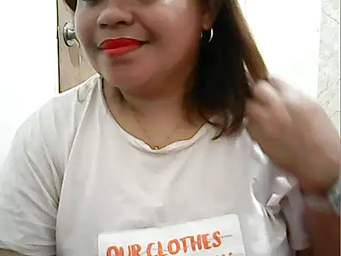 Snapshot of cutechubby chatting on 02.14.26 cutechubby online show from 02.14.26