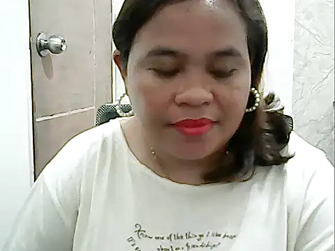 Snapshot of cutechubby chatting on 03.11.26 cutechubby online show from 03.11.26