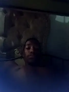 Snapshot of Cuteyuuboy2086 chatting on 11.28.25 Cuteyuuboy2086 online show from 11.28.25