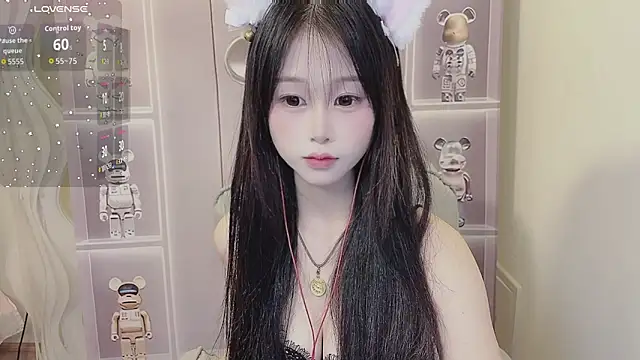 Snapshot of -Annababy chatting on 12.02.25 -Annababy online show from 12.02.25