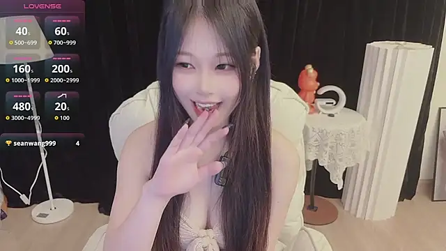 Snapshot of -Annababy chatting on 05.24.26 -Annababy online show from 05.24.26
