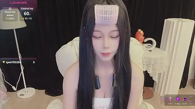 Snapshot of -Annababy chatting on 06.20.26 -Annababy online show from 06.20.26