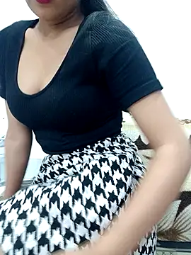 Snapshot of Triptii_0 chatting on 12.19.25 Triptii 0 online show from 12.19.25