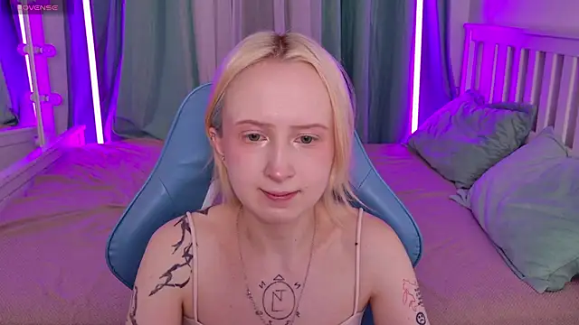 Snapshot of _Babyface_ chatting on 01.11.26 Babyface online show from 01.11.26