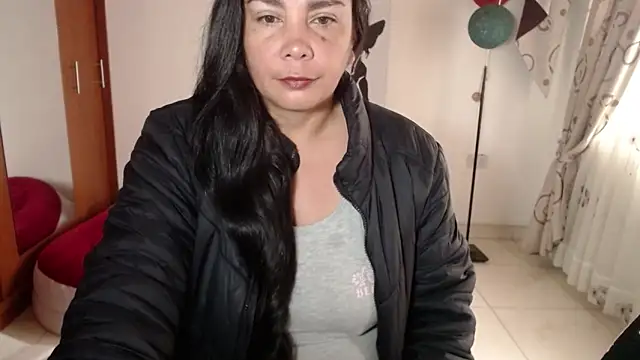 vivian-milf online show from 01.06.26