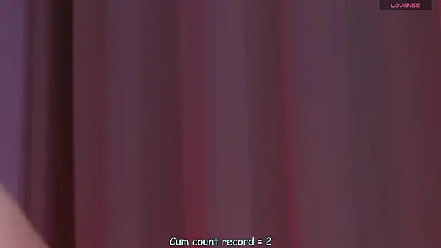 Snapshot of niimoo chatting on 12.15.25 niimoo online show from 12.15.25