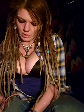 Snapshot of Horny_hippie chatting on 01.23.25 Horny hippie online show from 01.23.25