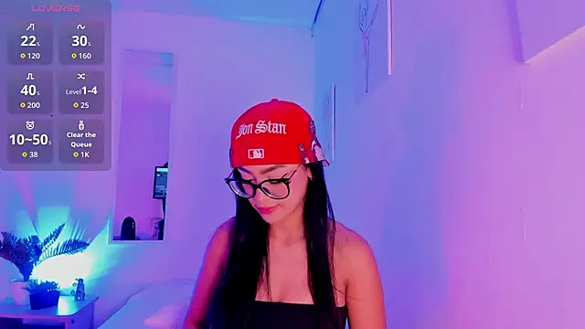 Snapshot of Klohewilliams_ chatting on 12.14.25 Klohewilliams online show from 12.14.25