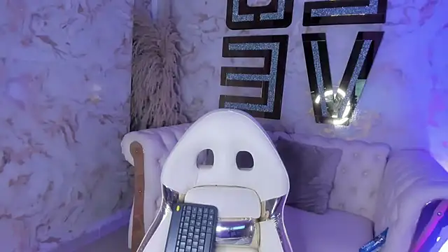 sarah sluty online show from 06.19.26