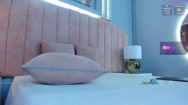 ninacrave  online show from 03.11.26