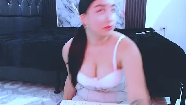 Snapshot of NoaLeon21 chatting on 02.21.26 NoaLeon21 online show from 02.21.26