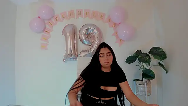 luna cute   online show from 02.21.26