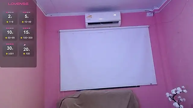 Snapshot of Karla_Soff_19 chatting on 01.14.26 Karla Soff 19 online show from 01.14.26