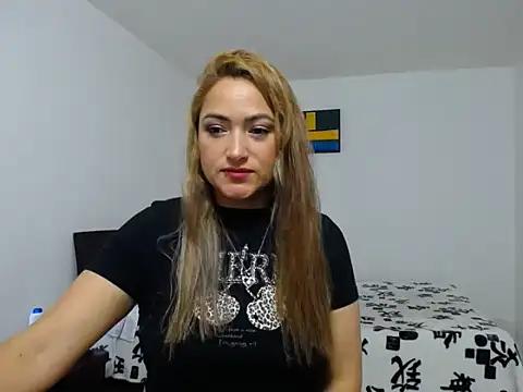 Snapshot of ximenaxcite19 chatting on 11.27.25 ximenaxcite19 online show from 11.27.25