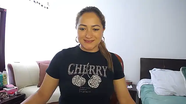 Snapshot of ximenaxcite19 chatting on 01.16.26 ximenaxcite19 online show from 01.16.26