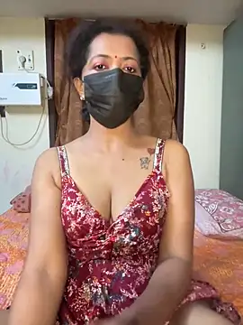 Snapshot of TeddyLover5 chatting on 12.15.25 TeddyLover5 online show from 12.15.25