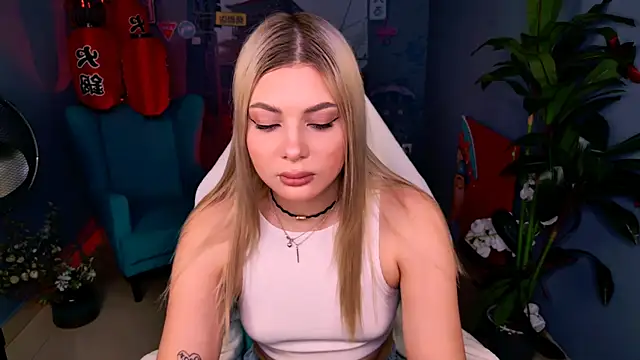 HyileyClark online show from 03.15.26