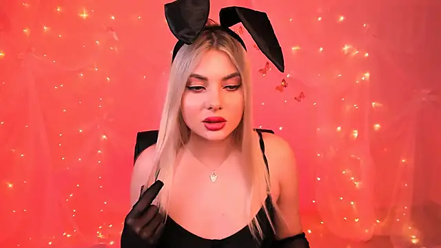 HyileyClark online show from 04.25.26