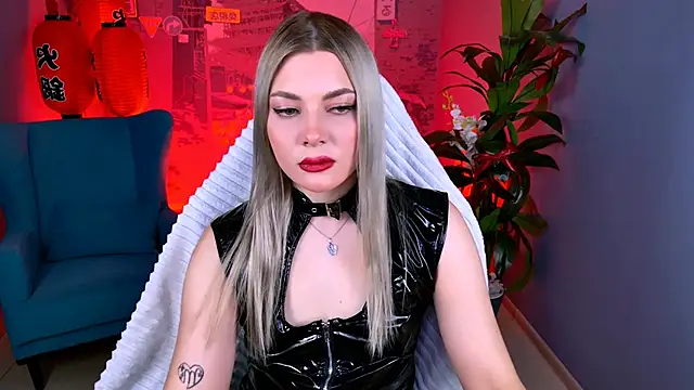 HyileyClark online show from 06.07.26