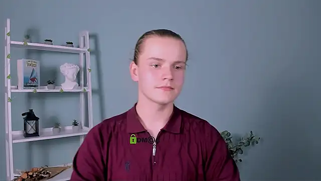 Snapshot of leo_void chatting on 12.13.25 leo void online show from 12.13.25