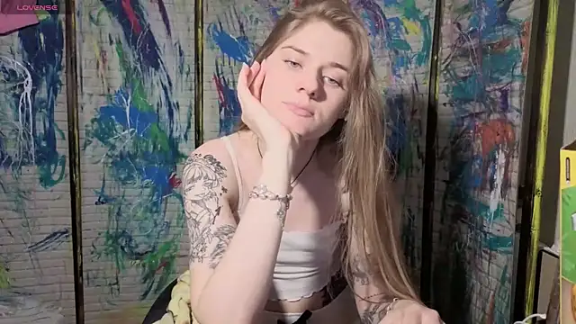Snapshot of Adell_Love chatting on 05.09.26 Adell Love online show from 05.09.26