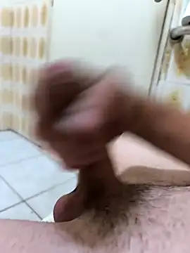 Snapshot of daniellDT chatting on 11.29.25 daniellDT online show from 11.29.25