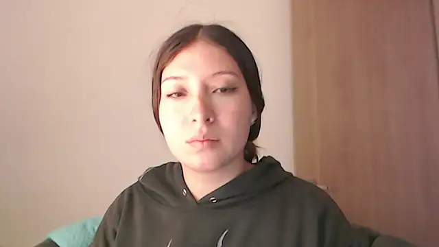 Snapshot of -Ivonny- chatting on 11.26.25 -Ivonny- online show from 11.26.25