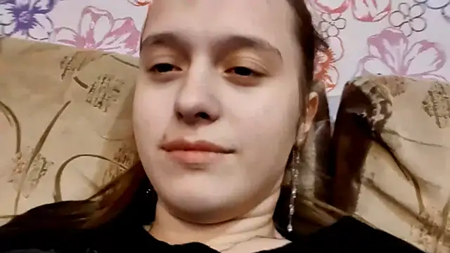 Snapshot of SophieHazely chatting on 12.19.25 SophieHazely online show from 12.19.25