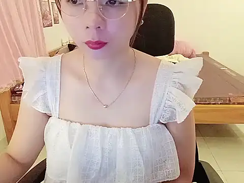 Snapshot of BabyDoll1999 chatting on 05.19.26 BabyDoll1999 online show from 05.19.26