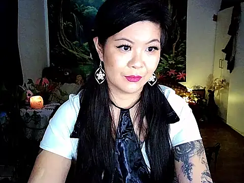 Snapshot of GoddessSweety chatting on 01.19.26 GoddessSweety online show from 01.19.26