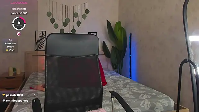 Snapshot of Alicia_Hars chatting on 06.24.26 Alicia Hars online show from 06.24.26