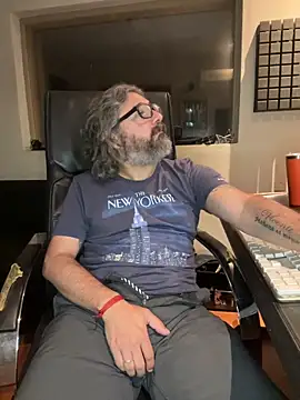 Snapshot of maxxporong chatting on 12.20.25 maxxporong online show from 12.20.25