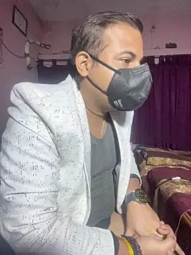 Snapshot of Saxymood1111 chatting on 12.17.25 Saxymood1111 online show from 12.17.25