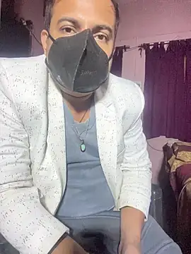 Snapshot of Saxymood1111 chatting on 12.18.25 Saxymood1111 online show from 12.18.25